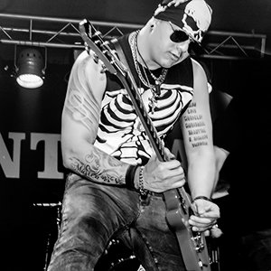 aprende guitarra facil con carlos rojas deinzofacto